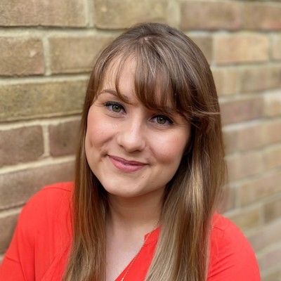 Stacey Lees - Charmant, UK